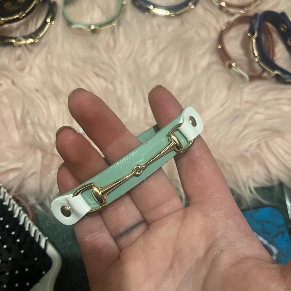Snaffle Bit Bracelets - Picture 4 of 5